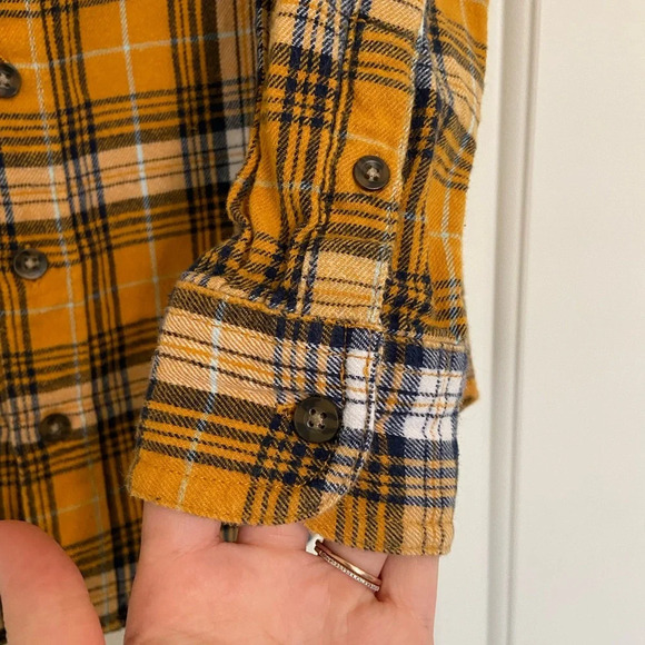 Member’s Mark boy’s yellow & blue plaid flannel shirt‎ — size 8 - Picture 2 of 5